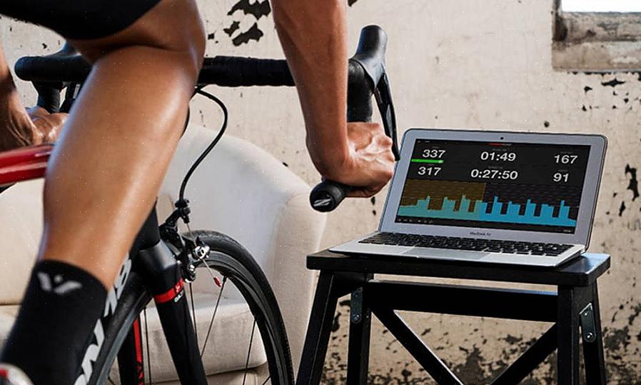 האופניים החכמים של bkool משתמשים באפליקציה ניידת עם אופניים סטטיים כדי לגרום לך להרגיש כאילו אתה בחדר כושר